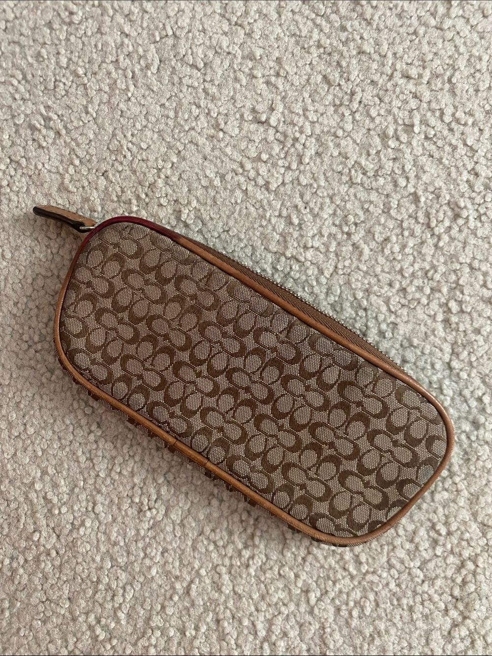Signature Coach glasses case